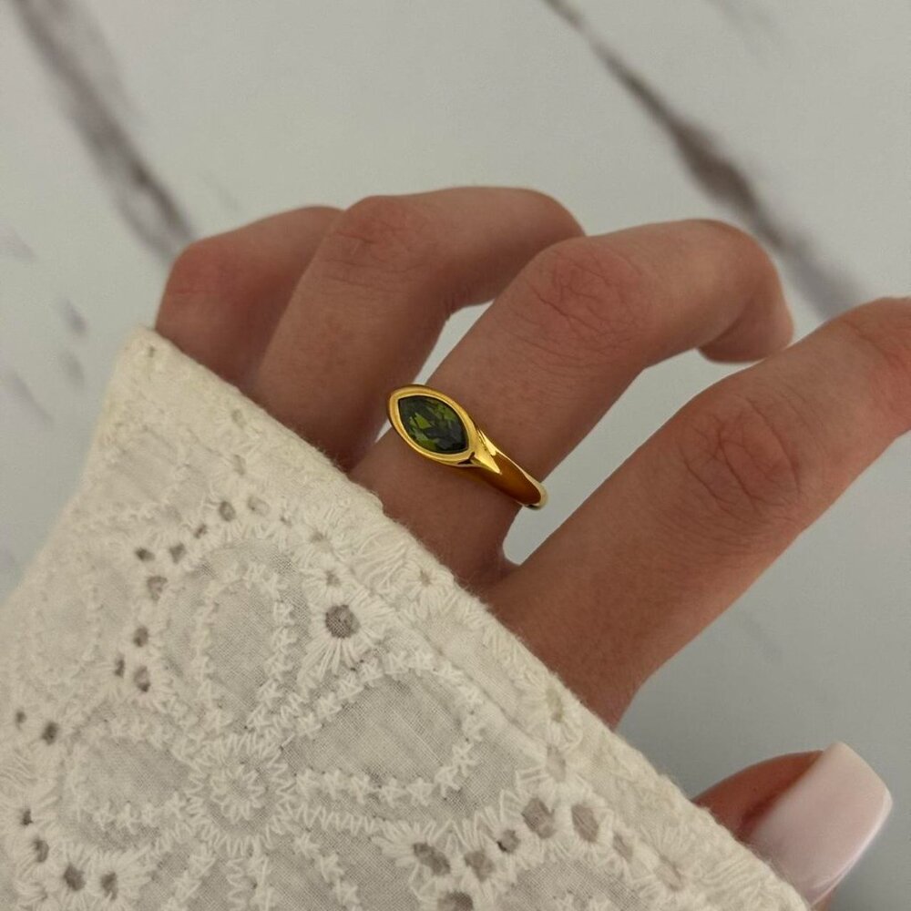 SKU0475 Retro Gold Green Gemstone Women Fashion Ring Stainless steel + gift bag - Picture 3 of 4